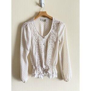 Gimmicks by BKE Top Lace Crochet Button Romantic Cottage ivory Blouse Small